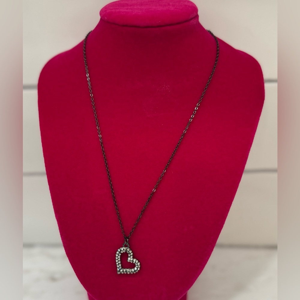 ✨ J.Lo Gunmetal Heart Necklace w/ Crystal Rhinestones adjustable